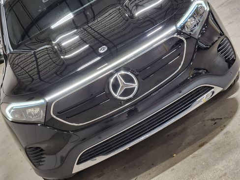 Used 2023 Mercedes-Benz EQB 250+ image 19