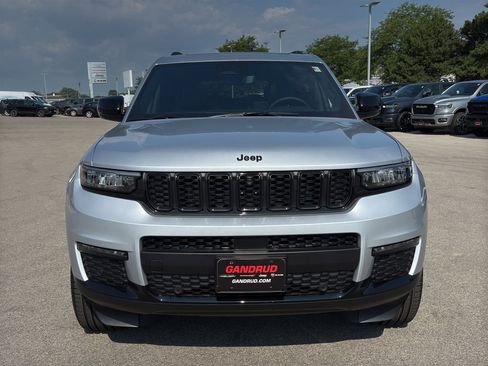 New 2025 Jeep Grand Cherokee L Limited w/ Luxury Tech Group II image 3