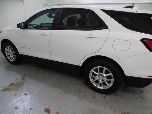 Certified 2022 Chevrolet Equinox LS w/ LS Convenience Package image 17