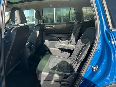 Certified 2025 Volkswagen Atlas SEL Premium R-Line image 14