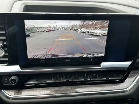 Certified 2024 Chevrolet Silverado 2500 LTZ w/ LTZ Convenience Package image 26