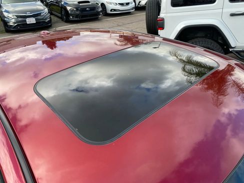 Used 2023 Nissan Altima 2.5 SR w/ SR Premium Package image 17