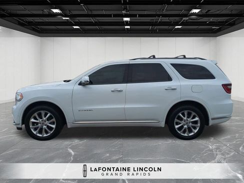 Used 2019 Dodge Durango Citadel w/ Technology Group AWD/4WD image 2
