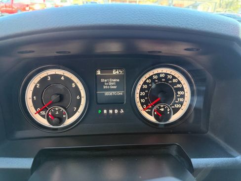 Used 2014 RAM 1500 Express image 29