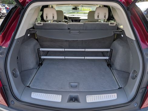 Used 2019 Cadillac XT5 Luxury FWD image 17
