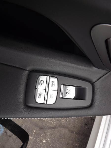 Used 2018 BMW 750i xDrive AWD/4WD image 30