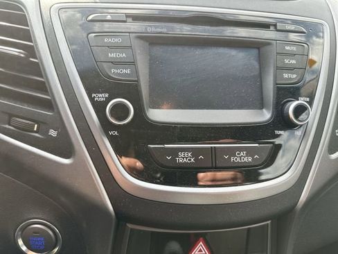Used 2015 Hyundai Elantra Sport FWD image 14