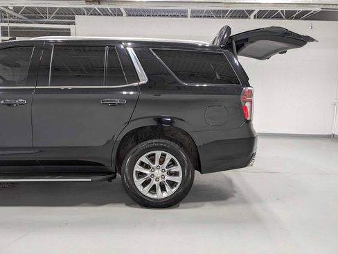 Used 2023 Chevrolet Tahoe Premier AWD/4WD image 11