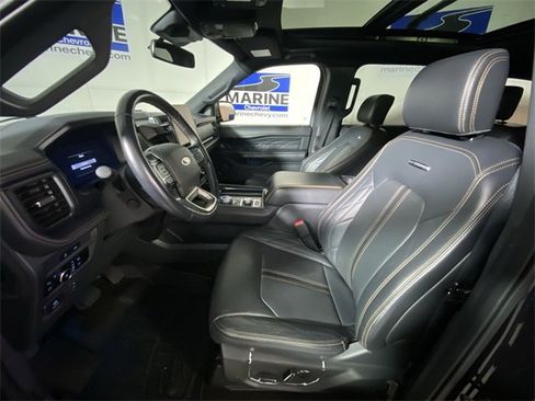 Used 2023 Ford Expedition Platinum image 25