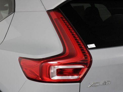 Certified 2026 Volvo XC40 B5 Plus w/ Protection Package Premier image 18