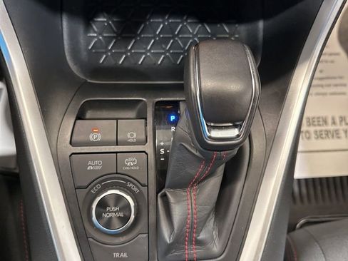 Used 2025 Toyota RAV4 SE image 26
