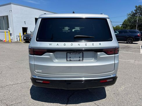 Certified 2024 Jeep Wagoneer 4WD w/ Premium Group I image 4
