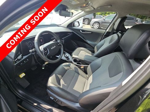 Used 2023 Kia Niro Wind w/ Wind Preserve Package FWD image 6