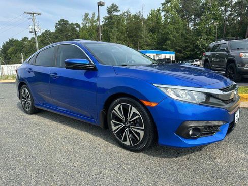 Used 2017 Honda Civic EX-T image 3