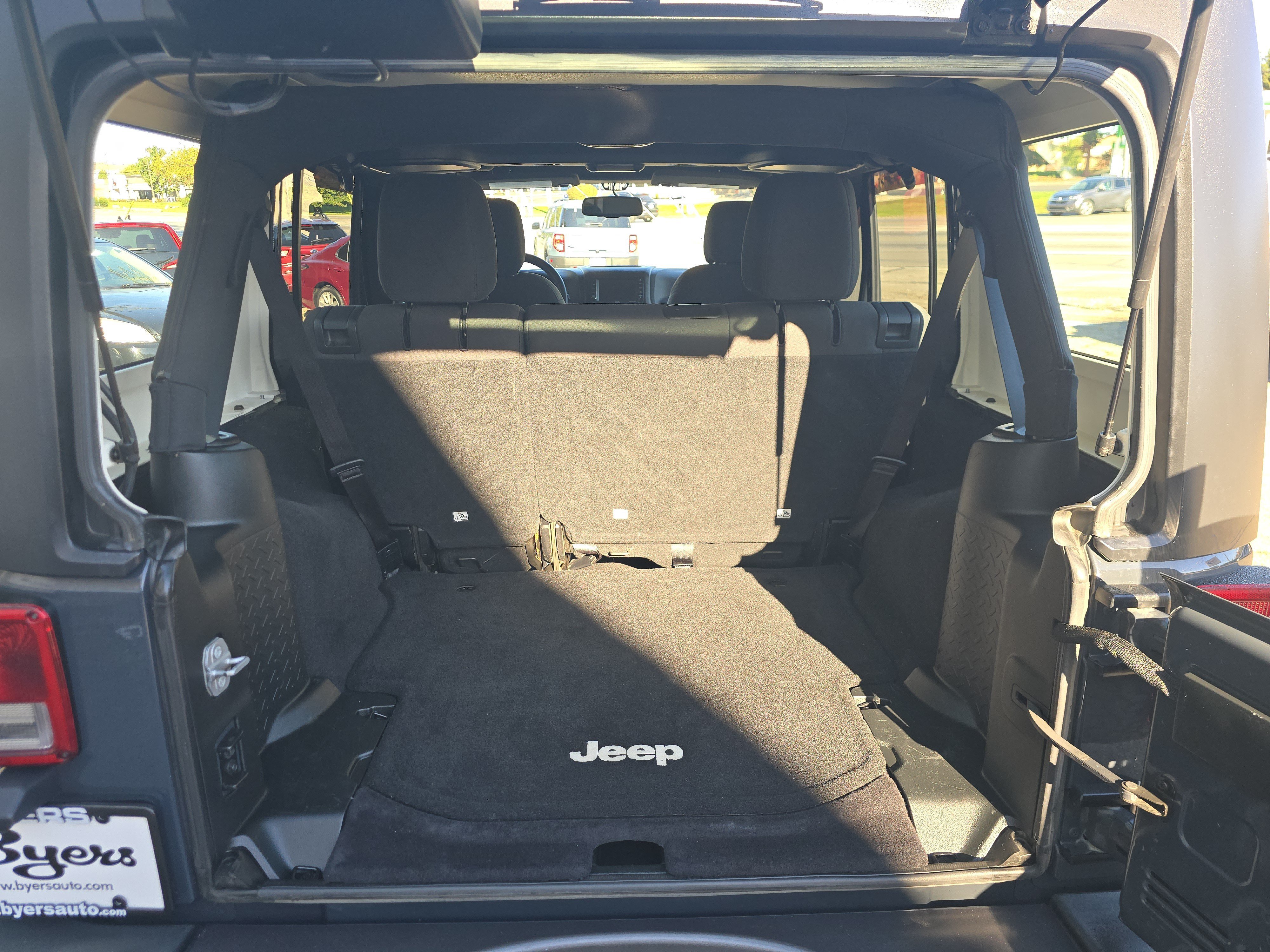 Used 2017 Jeep Wrangler Unlimited Sport AWD/4WD image 16