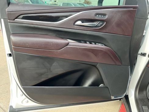 Used 2021 Cadillac Escalade ESV Sport Platinum w/ LPO, ONYX Package image 13