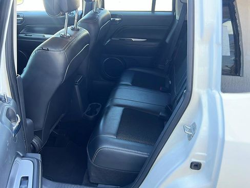 Used 2016 Jeep Compass Latitude image 21