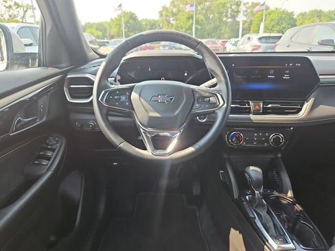 Used 2025 Chevrolet TrailBlazer ACTIV w/ Driver Confidence Package FWD image 14