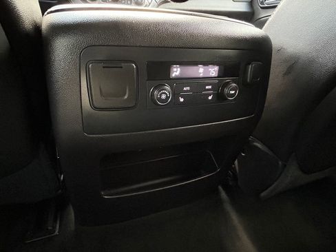 Used 2015 Chevrolet Suburban LT w/ Luxury Package image 22