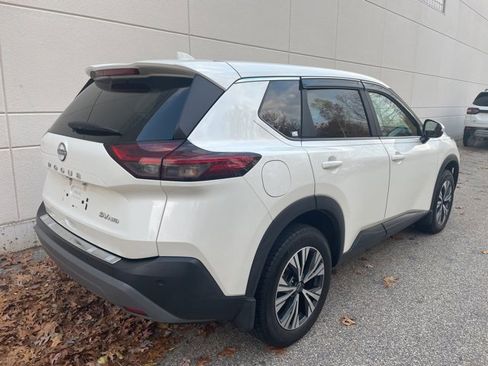Used 2023 Nissan Rogue SV image 7
