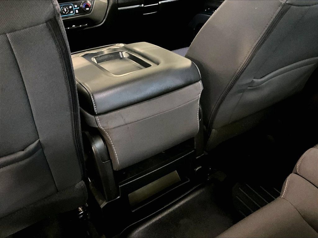 Used 2018 Chevrolet Silverado 1500 LT w/ All Star Edition AWD/4WD image 28