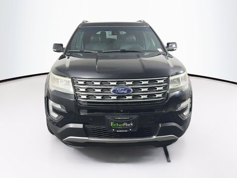 Used 2016 Ford Explorer Limited w/ Equipment Group 301A FWD image 2