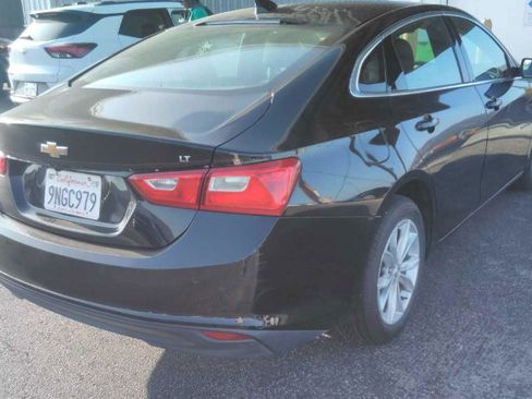 Used 2025 Chevrolet Malibu LT FWD image 2
