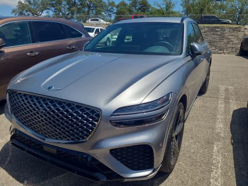 Used 2024 Genesis GV70 2.5T w/ Sport Prestige Package AWD/4WD image 11