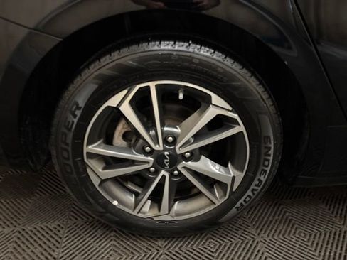Certified 2023 Kia Forte LXS w/ LXS Technology Package FWD image 25