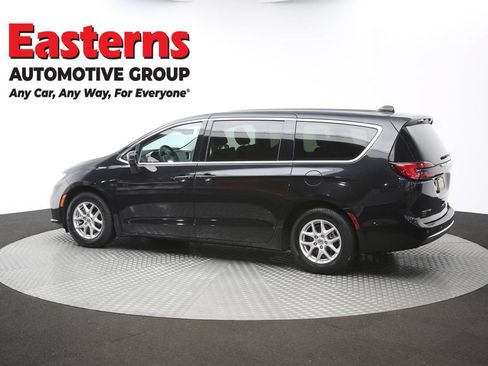 Used 2023 Chrysler Pacifica Touring-L FWD image 64