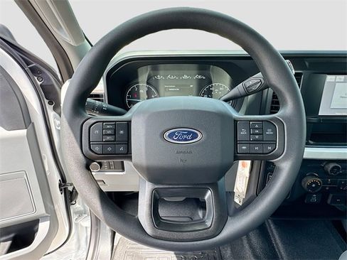 New 2025 Ford F550 4x4 Crew Cab image 7