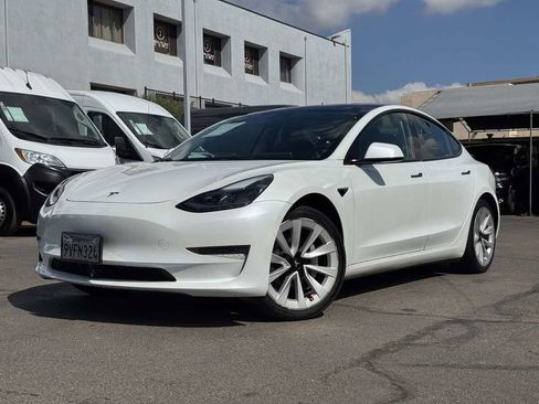 Used 2022 Tesla Model 3 Long Range AWD/4WD image 2