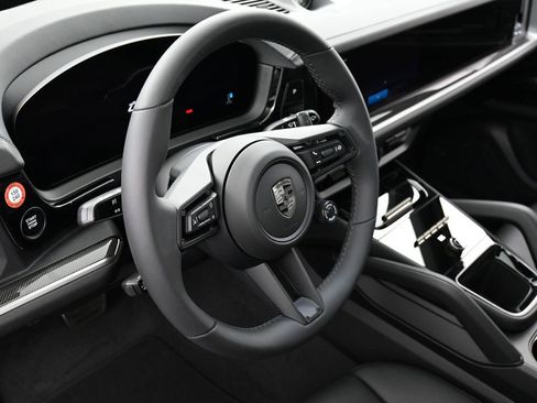 New 2026 Porsche Cayenne Turbo AWD/4WD image 17