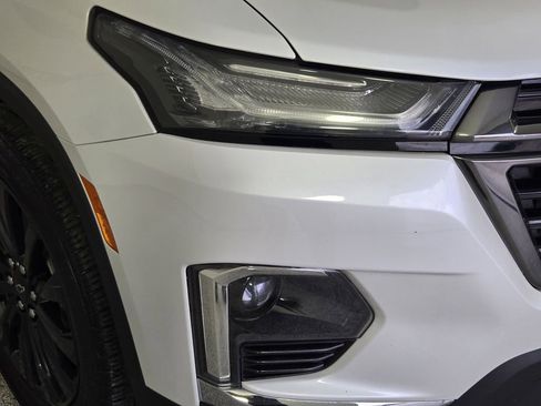Used 2024 Chevrolet Traverse RS FWD image 9