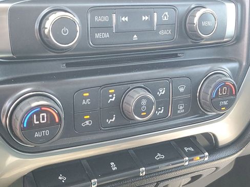 Used 2018 Chevrolet Silverado 1500 LT w/ All Star Edition AWD/4WD image 17