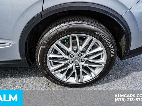 Used 2023 Acura MDX SH-AWD w/ Advance Package image 17