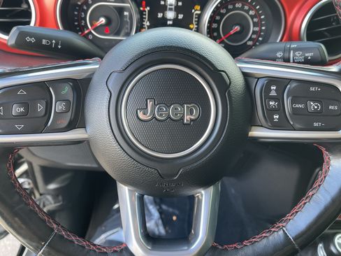 Used 2020 Jeep Gladiator Rubicon AWD/4WD image 18
