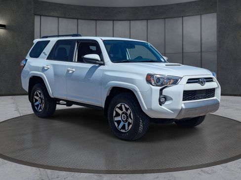 Used 2022 Toyota 4Runner TRD Off-Road image 8