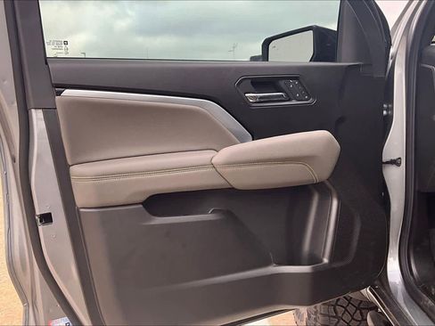 New 2026 Chevrolet Colorado ZR2 w/ ZR2 Bison Edition image 10