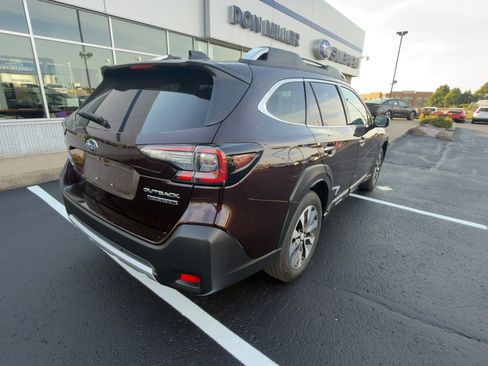 Certified 2025 Subaru Outback Touring XT image 3