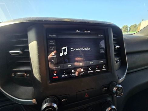 Used 2020 RAM 1500 Big Horn image 10