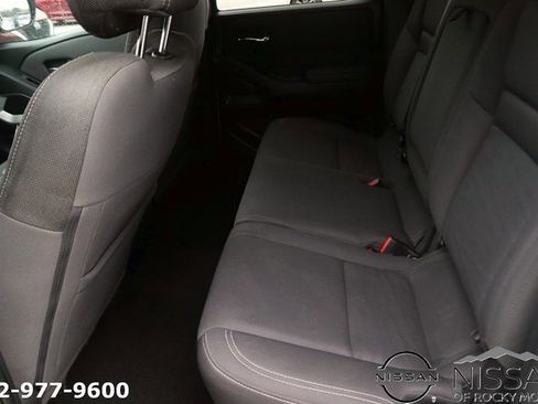 Used 2022 Nissan Frontier SV w/ Technology Package image 14