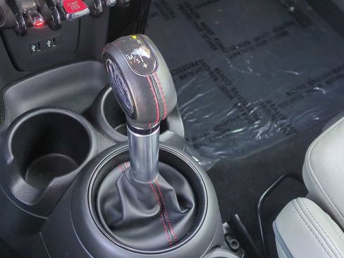 Used 2019 MINI Cooper S w/ Signature Upholstery Package image 31