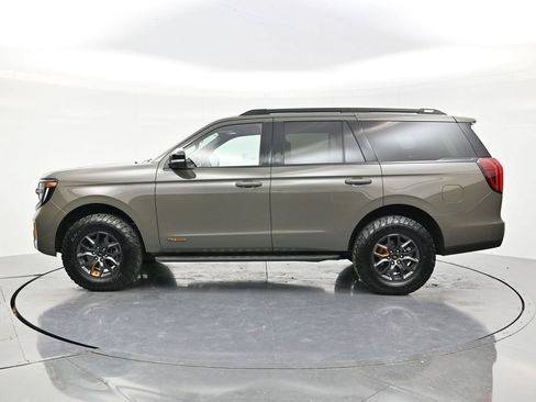 Used 2025 Ford Expedition Tremor AWD/4WD image 8