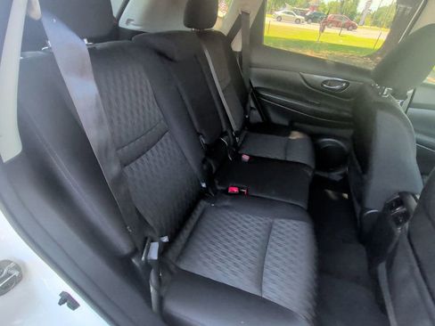 Used 2017 Nissan Rogue SV FWD image 21