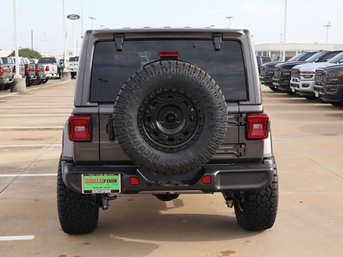 New 2026 Jeep Wrangler Unlimited Sahara AWD/4WD image 6