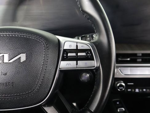 Used 2024 Kia Telluride EX w/ EX Captain's Chair Package image 46