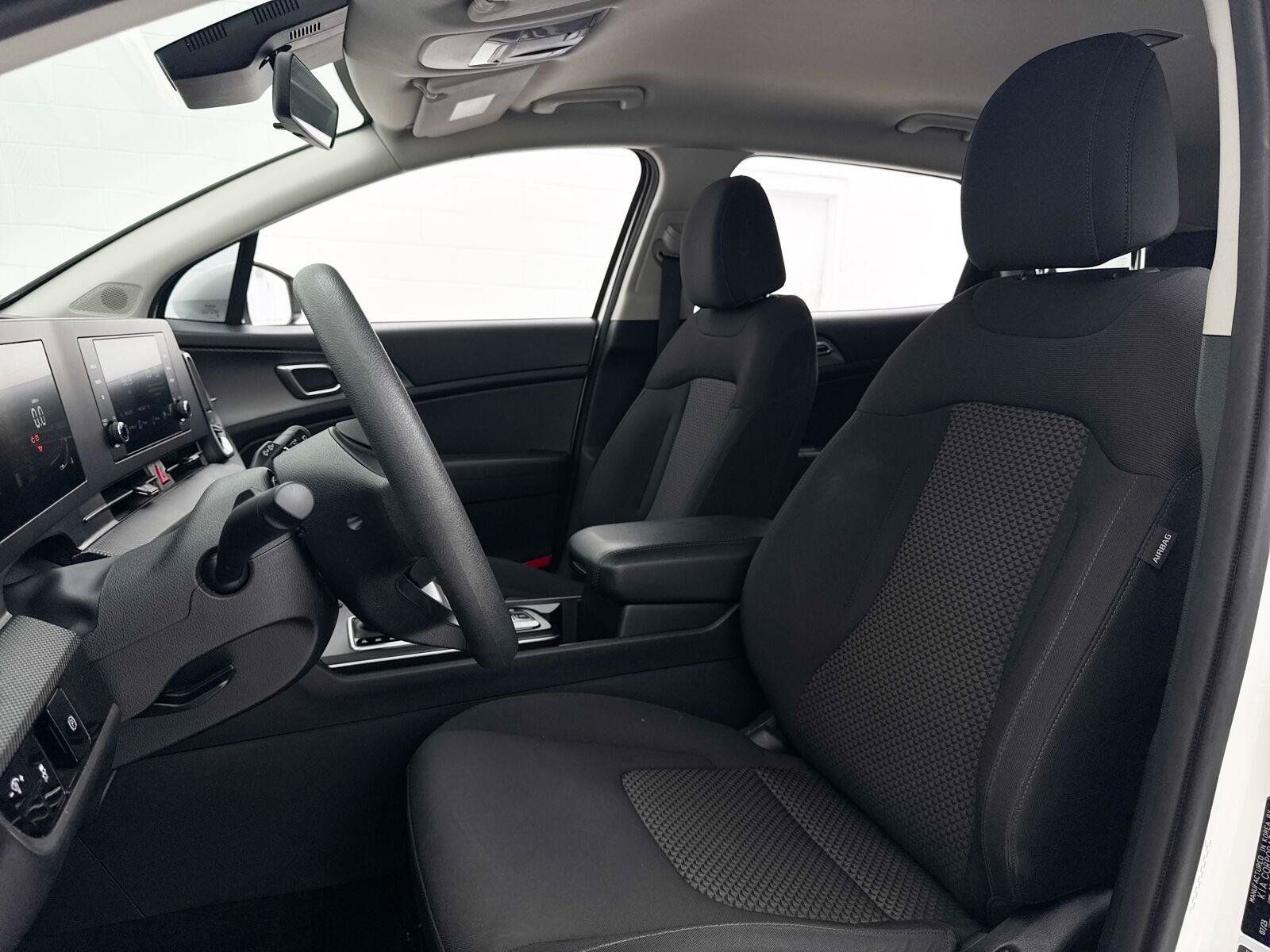 Used 2023 Kia Sportage LX FWD image 19