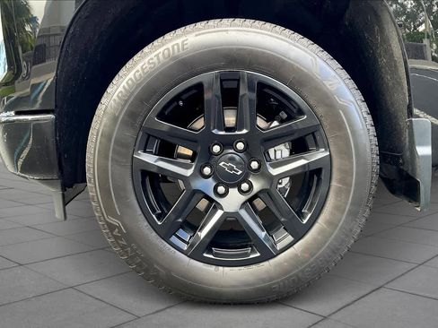 Used 2023 Chevrolet Silverado 1500 Custom image 10