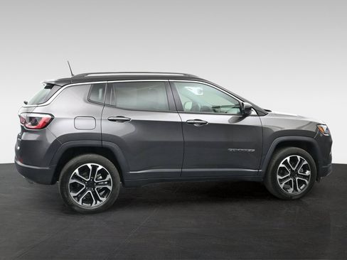 Used 2022 Jeep Compass Limited w/ Sun and Sound Group AWD/4WD image 5